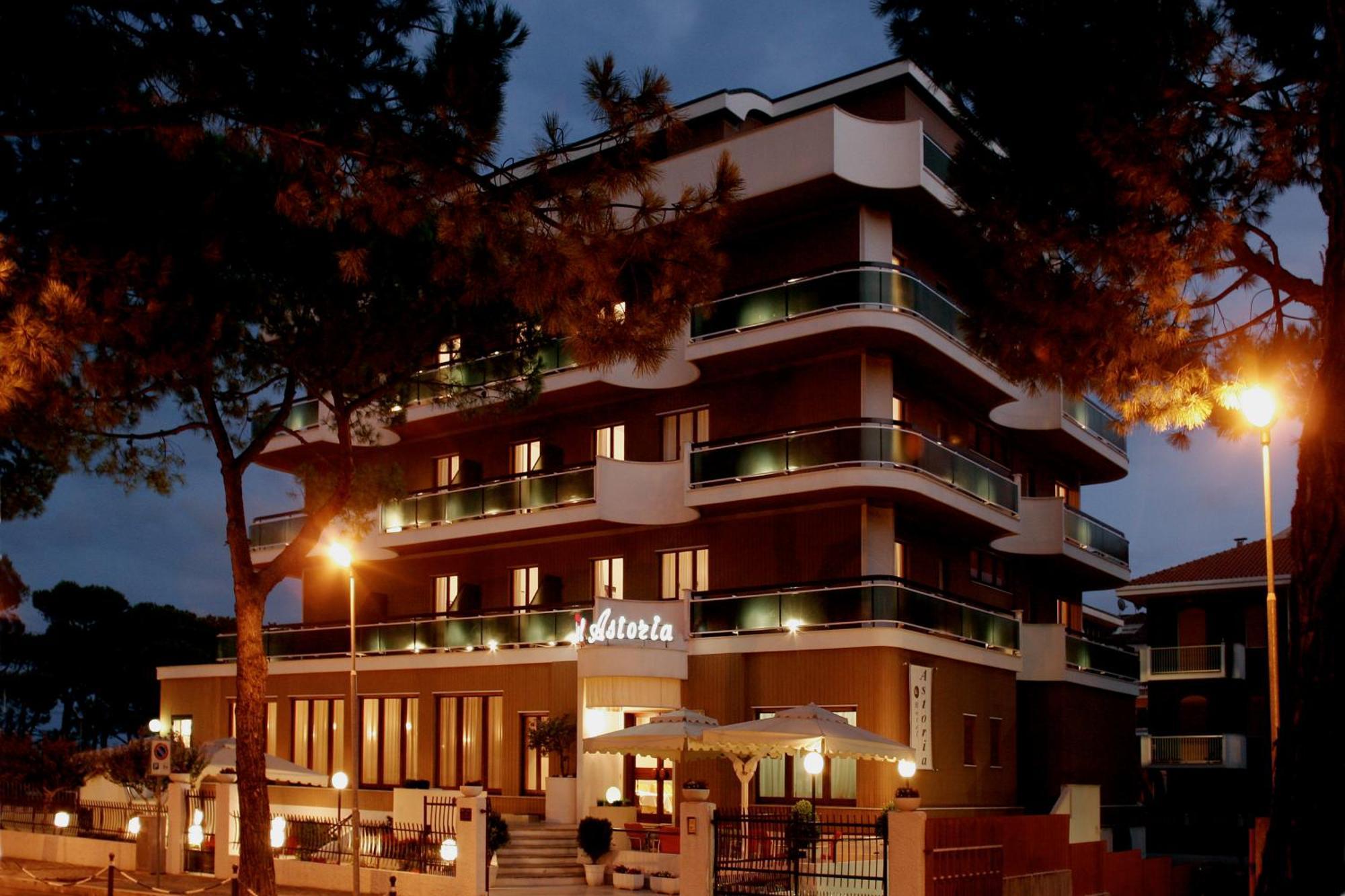Hotel Astoria Pineto Eksteriør bilde
